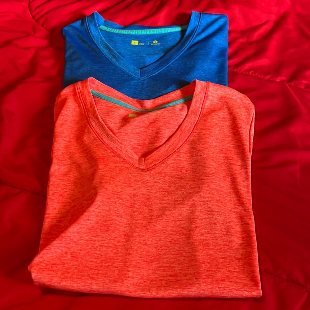 Xersion nylon pullovers size large Orange and Blue